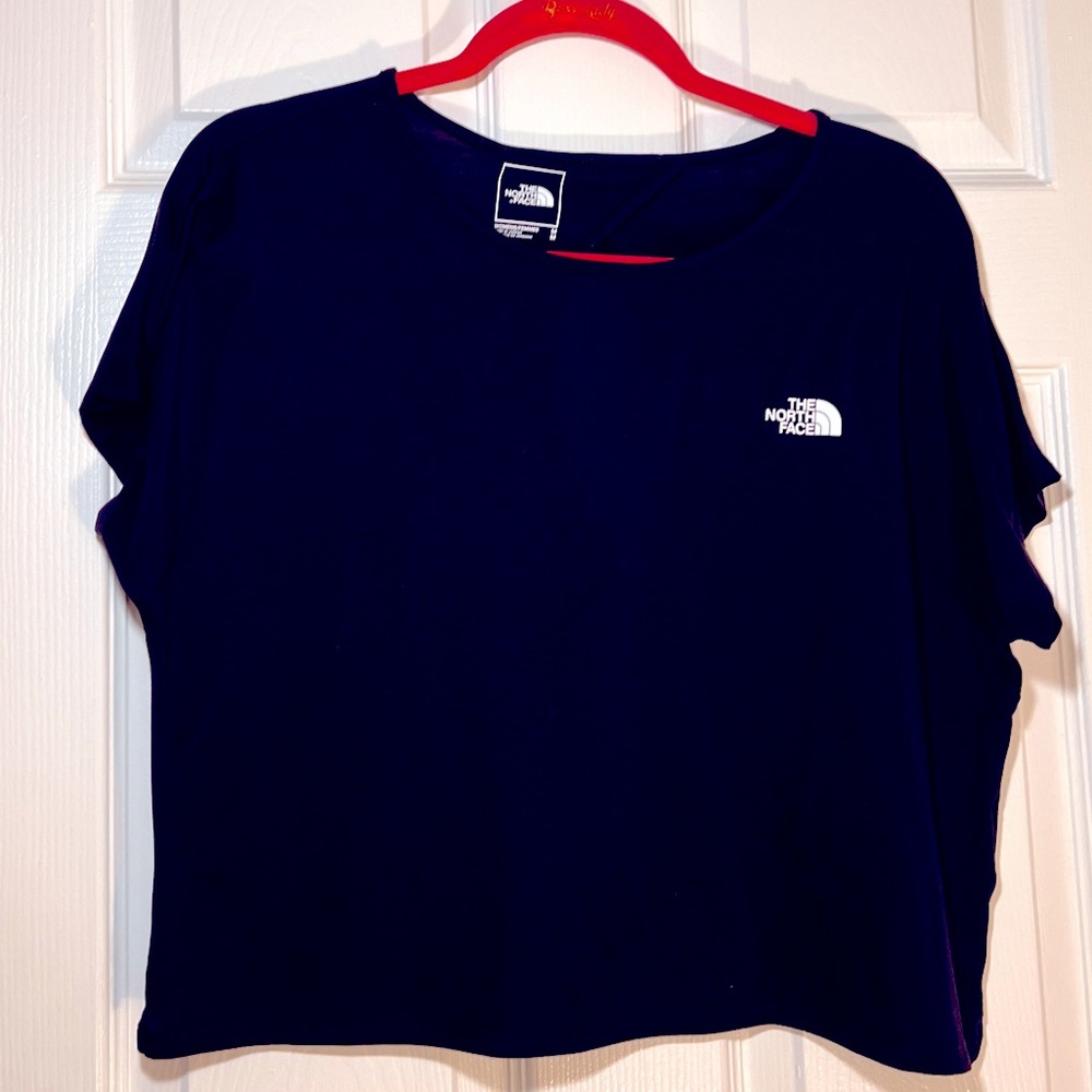 Women’s The North Face oversized cropped t-shirt-Size:Medium, Color:Black